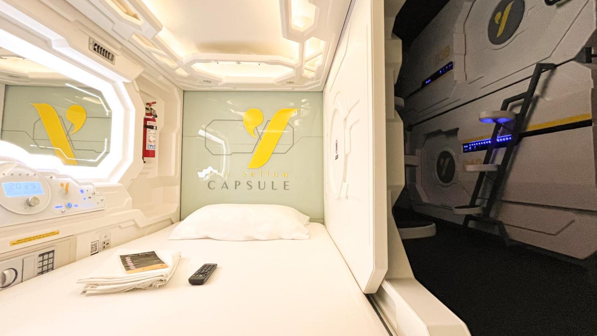The Yellow Capsule Cancun Close To Airport 外观 照片